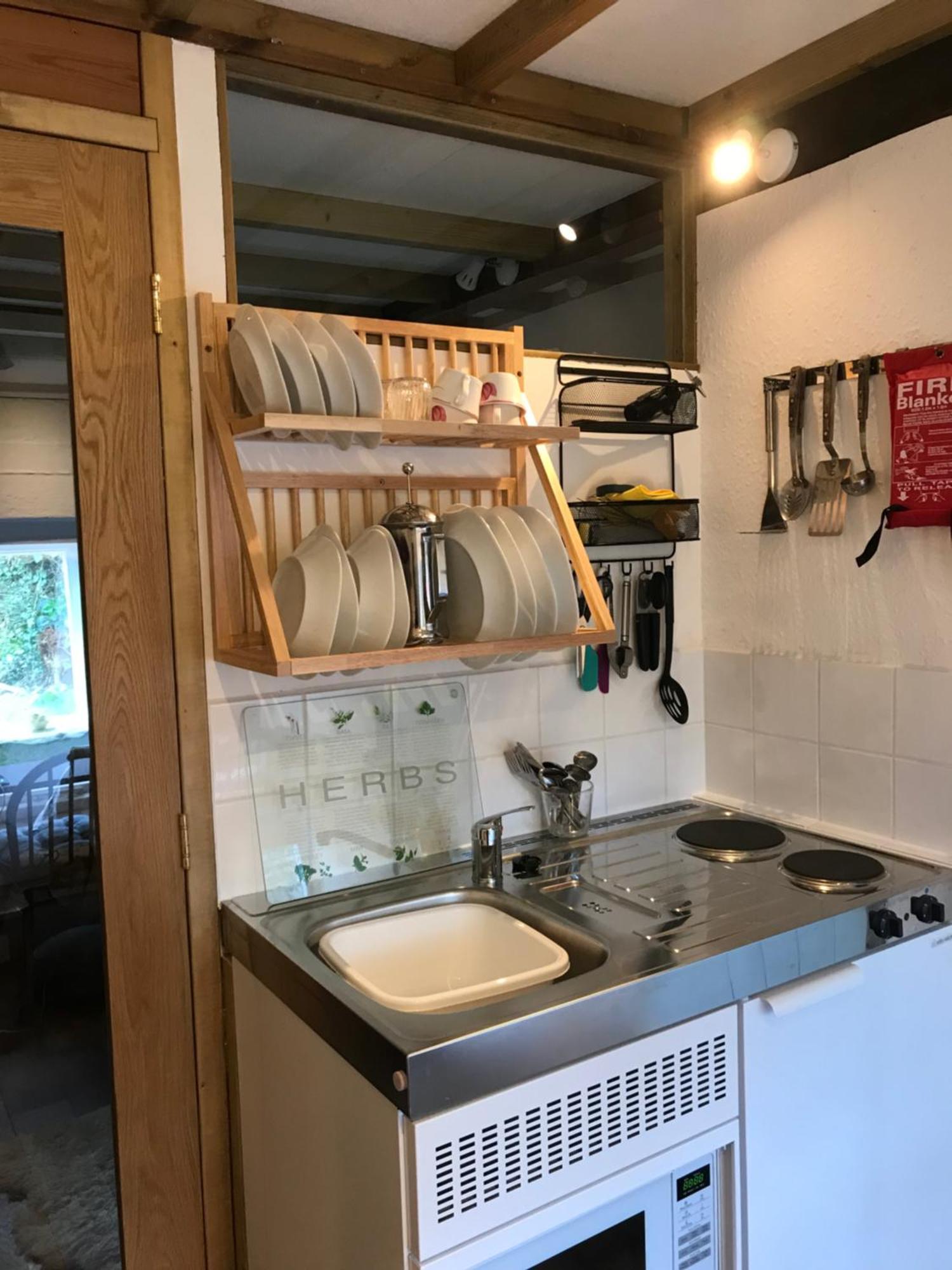 Tiny Cosy Snug Apartment Manorowen Екстериор снимка